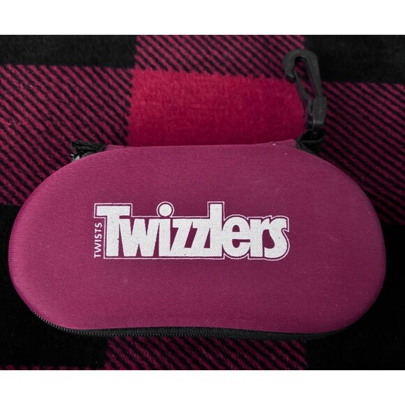 Twizzlers Tifosi Twizz the Day Away Red Lens Sunglasses w/ Case, Sticker, & Wipe - Picture 3 of 4